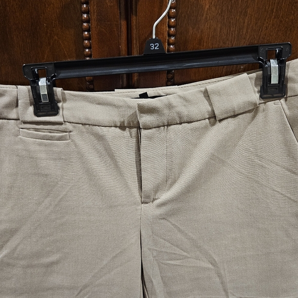 Daisy Fuentes Dress Capri Pants - Picture 2 of 5